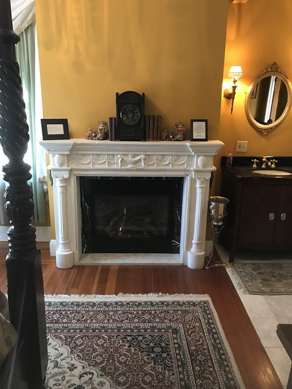 Edgewood Manor Inn Bed And Breakfast Providence Extérieur photo