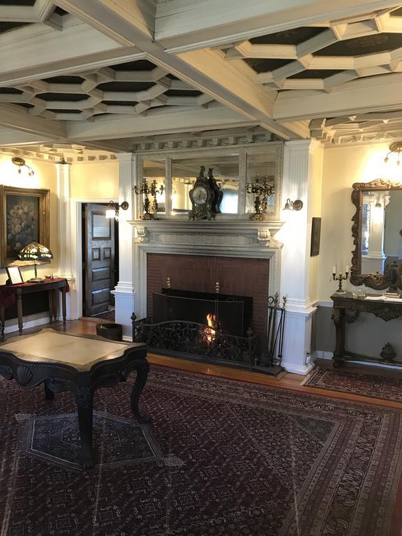 Edgewood Manor Inn Bed And Breakfast Providence Extérieur photo